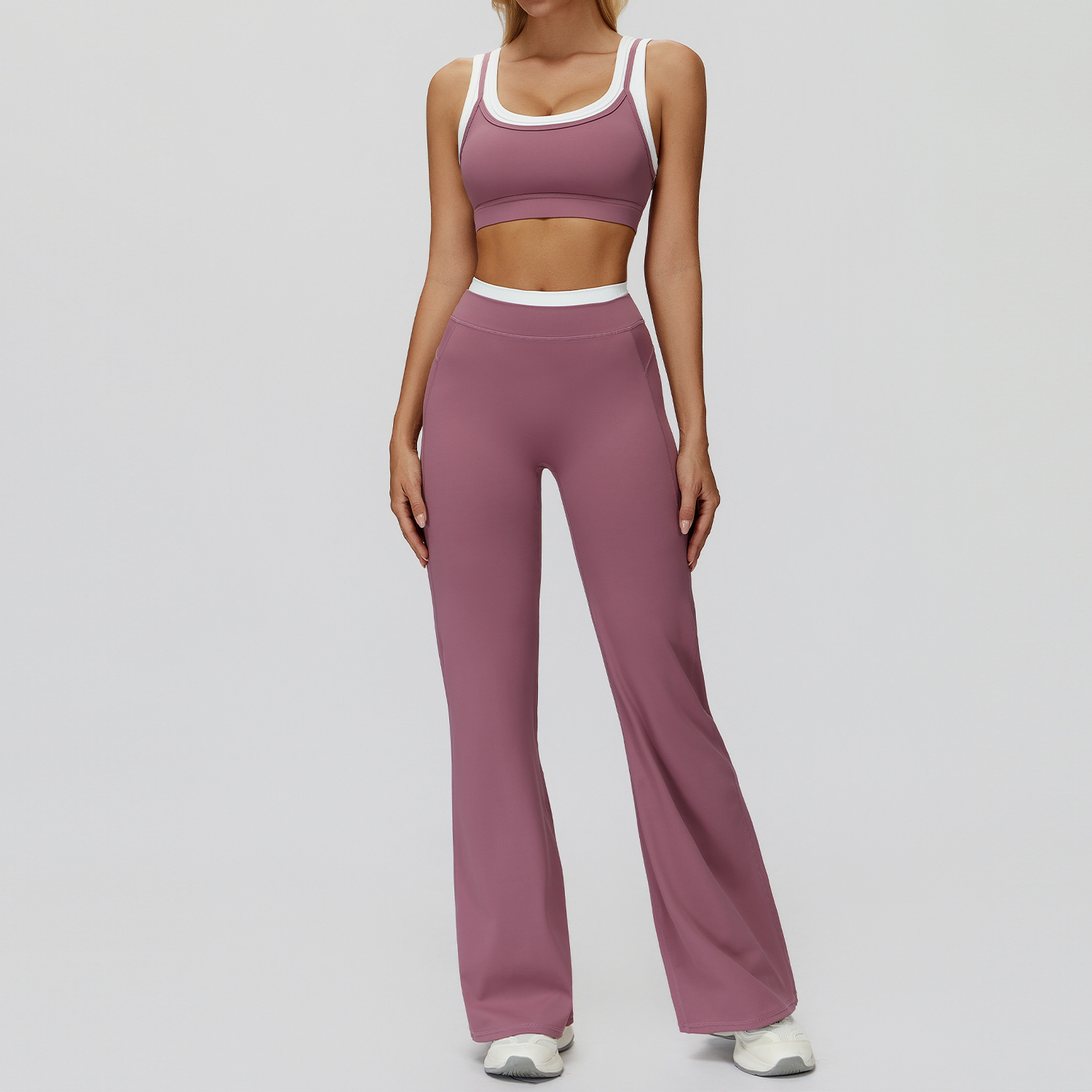 Dwuczęściowy damski dres do jo – Home Gym With Leg Press recenzja i cena