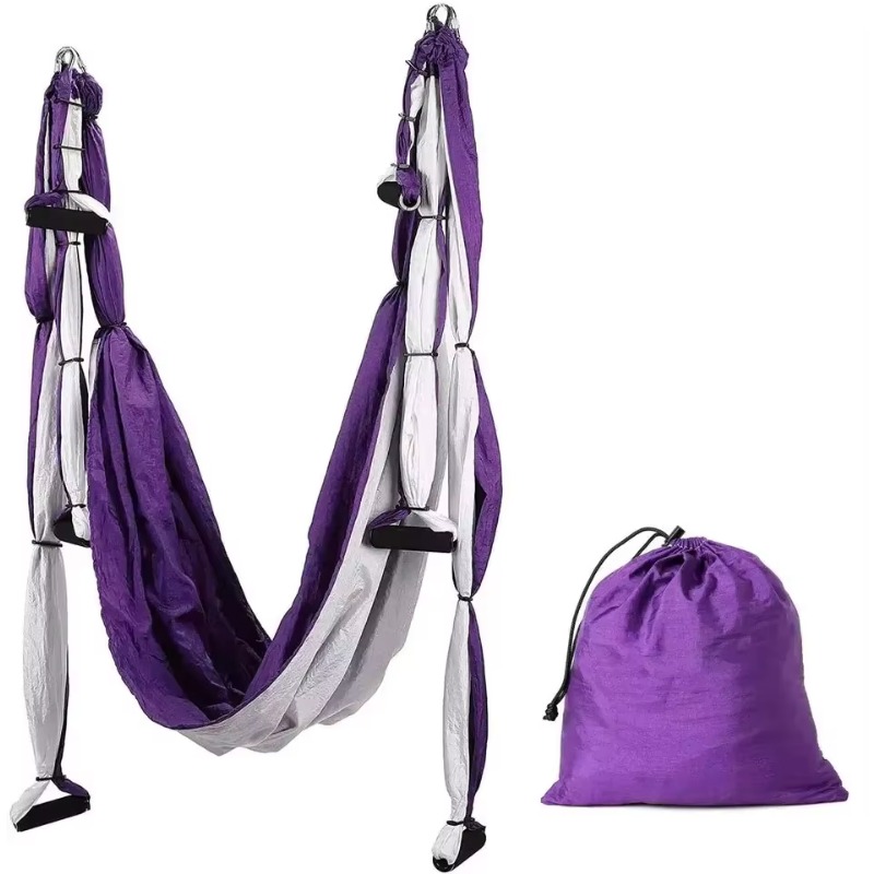 Huśtawka do jogi powietrznej z – Yoga Trapeze Swing recenzja i cena